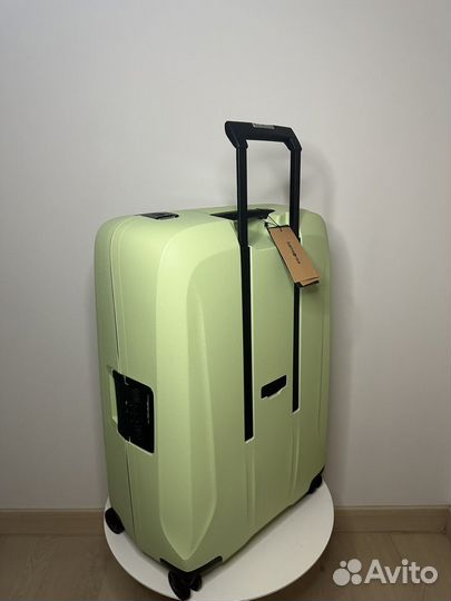 Новый чемодан Samsonite Essens L, 111л, салатовый