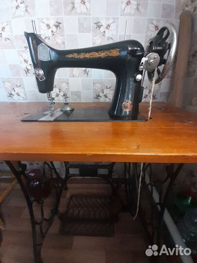 Швейная машинка