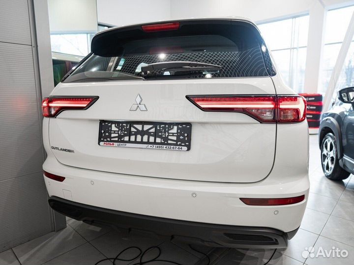 Mitsubishi Outlander 1.5 CVT, 2023