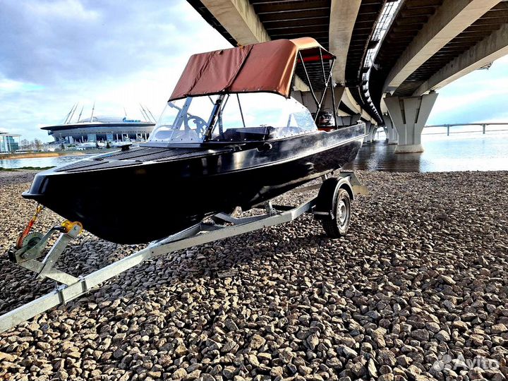 Яхты лодки катера без капитана аренда в СПБ