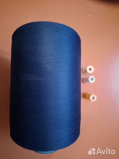 Катушка ниток огромная