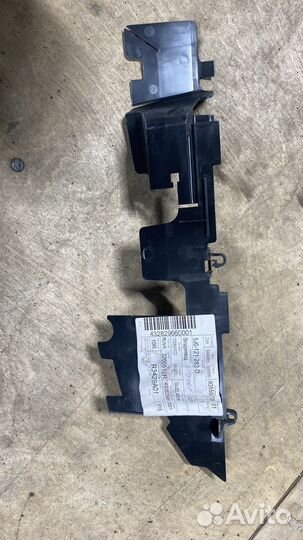 Воздуховод радиатора левый Skoda Fabia 5J0121283D