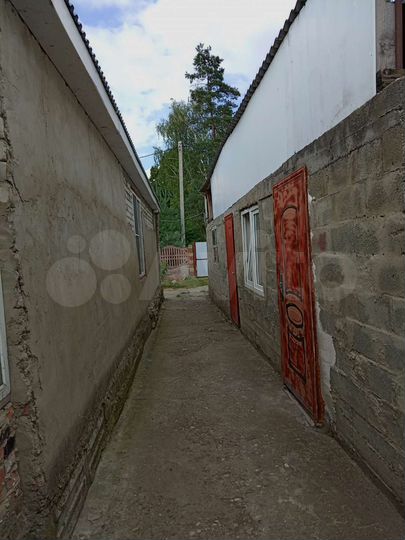 Дом 1500 м² на участке 15 сот.