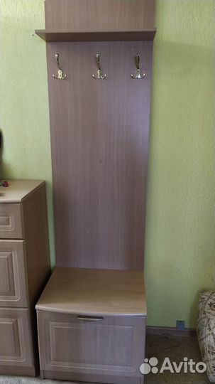 Вешалка в прихожую