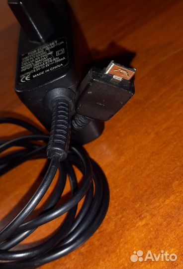 Зарядное устройство Fly SX300