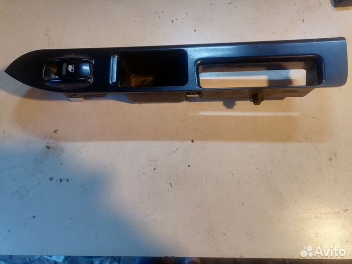 Кнопка стеклоподъемника на kia rio 1 рест