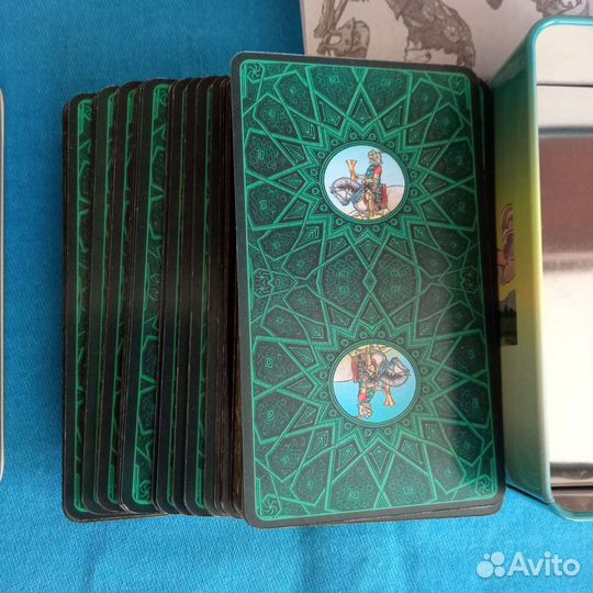 Книга зеркальный мир и таро Нью вижн