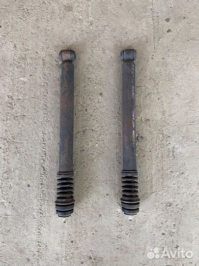 Задняя балка на москвич 2141