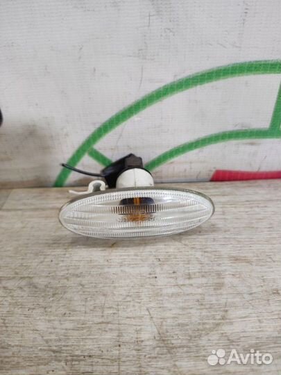 Повторитель в крыло Nissan Note E11 HR16DE 2011