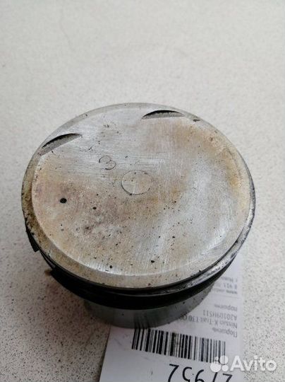 Поршень Nissan X-Trail T30 QR25DE