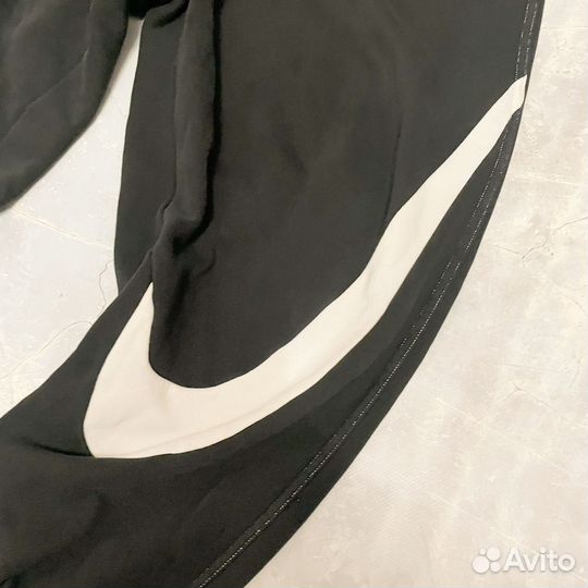 Широкие штаны nike logo