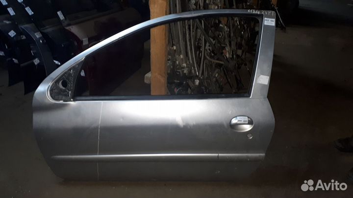 Peugeot 206 2003 дверь передняя
