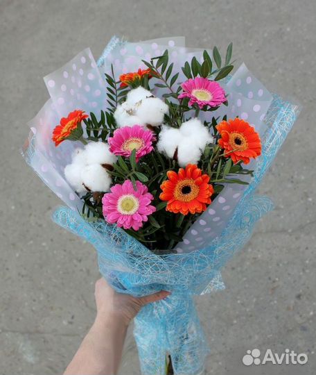 Букет из живых цветов с доставкой