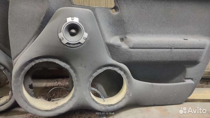 Дверные карты с рупорами ваз 2110