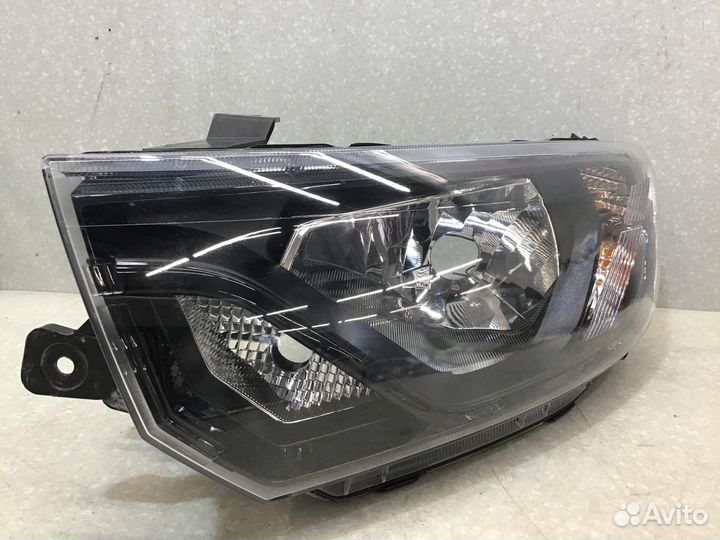 Фара левая VAZ LADA Granta 2011