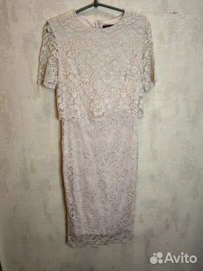 Розовое платье