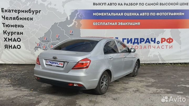 Обшивка двери передней правой Geely Emgrand EC7