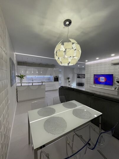 3-к. квартира, 116 м², 19/25 эт.