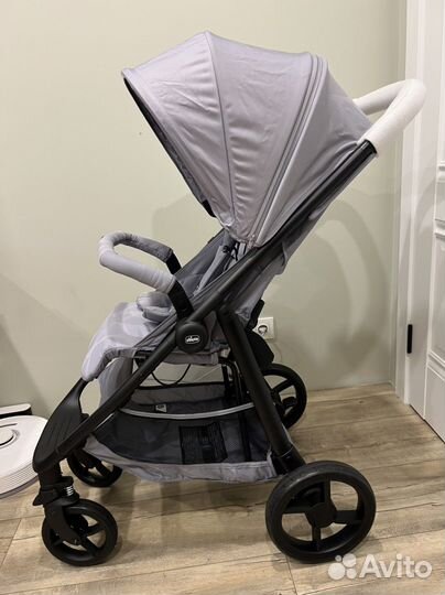 Прогулочная коляска chicco Multiride новая
