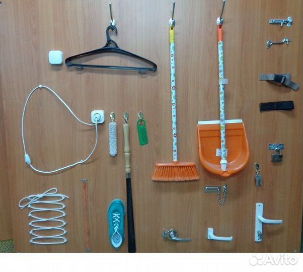 Стенд развития бытовых навыков и мелкой моторики