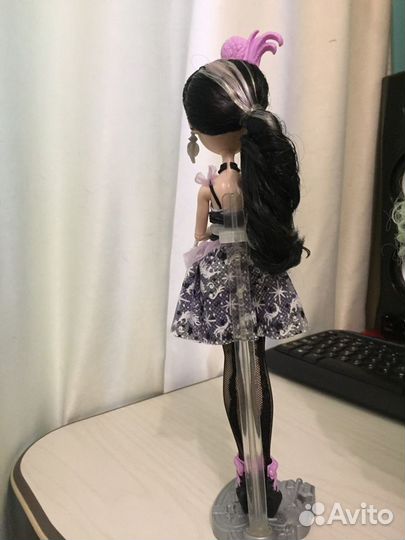 Кукла эвер афтер хай Дачес Свон базовая