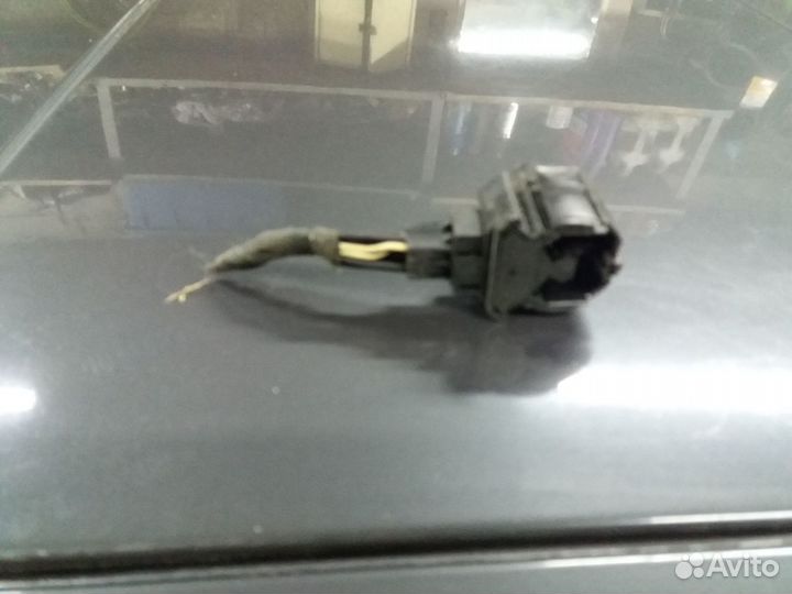 Кнопка кик даун ускоритея W124 w202 оригинал