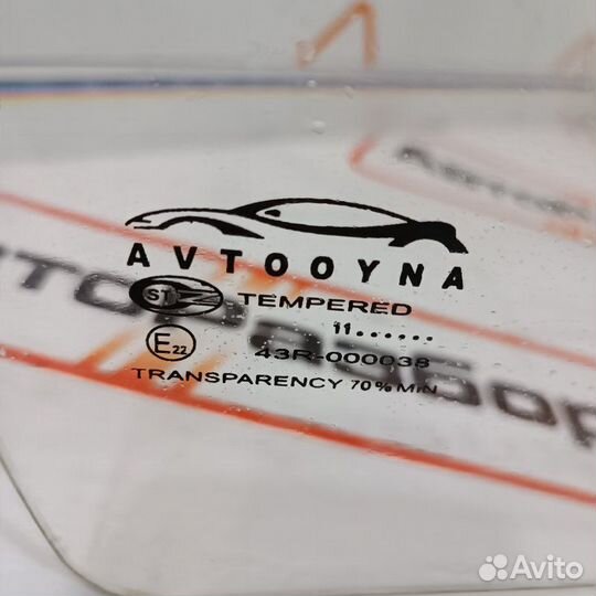 Стекло двери переднее правое Daewoo Nexia