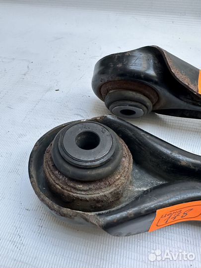 Поперечный рычаг подвески задний BMW E90 6763473