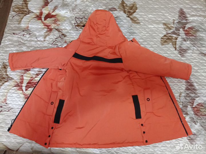 Куртка осень для девочки новая
