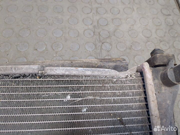 Радиатор охлаждения двигателя Jeep Grand Cherokee