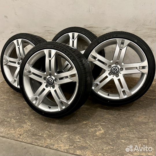 R20 Triangle TH201 255/35, PCD 5x112 DIA 66.6