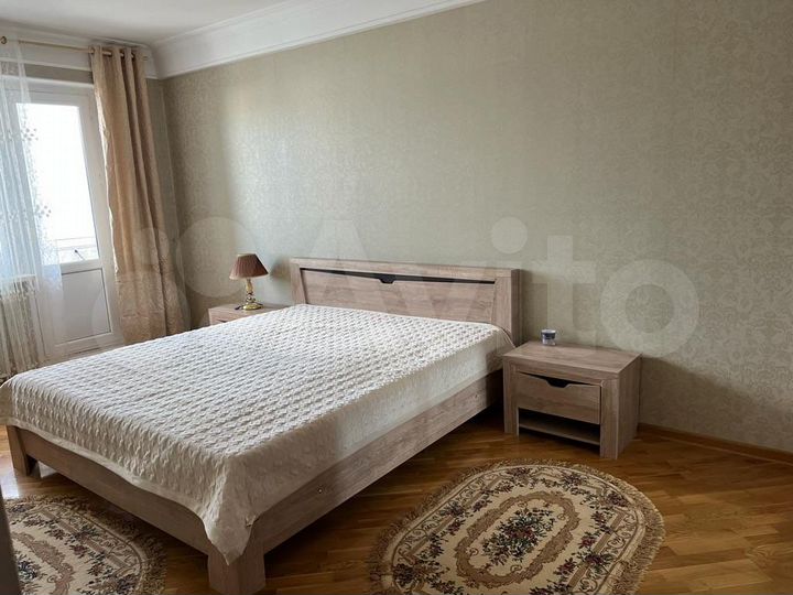 2-к. квартира, 72 м², 10/10 эт.