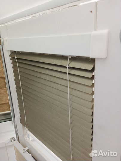 Жалюзи горизонтальные