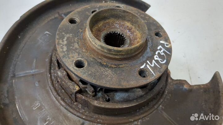 Ступица (кулак, цапфа) левая задняя BMW 3 E46