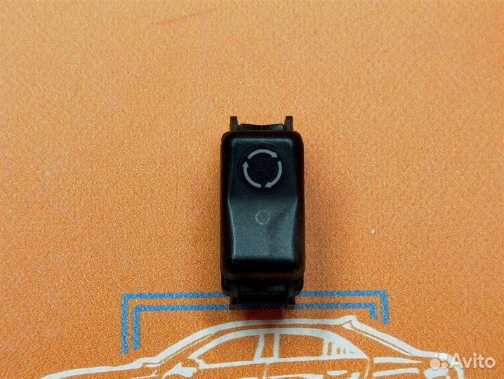 Кнопка w124 E-class 119.975
