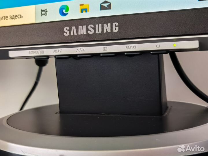 Монитор Samsung SyncMaster 930BF диагональ 19