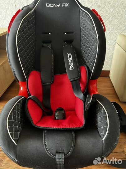 Автомобильное кресло