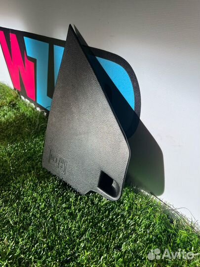 Заглушка в торпедо Ford Mustang 6 рест. 2019