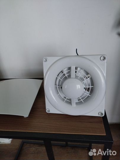 Вентилятор вытяжной с обратным клапаном