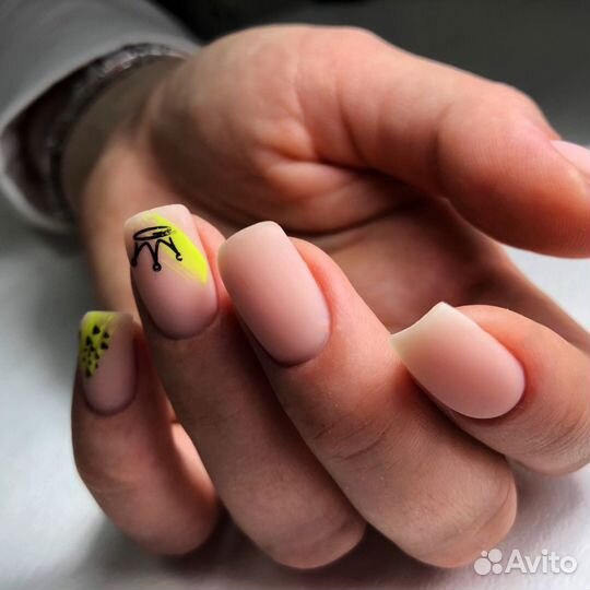 Маникюр, педикюр,гель лак