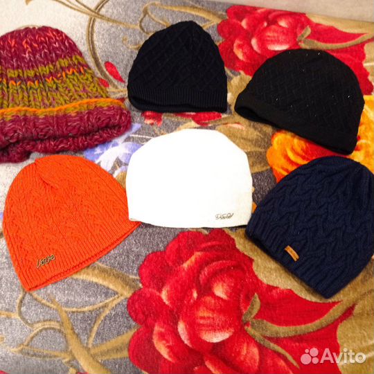 Шапочки женские осень, зима. Бесплатно