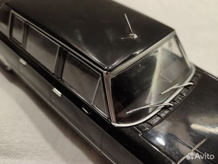 Модель ЗИЛ- 4104 1:24