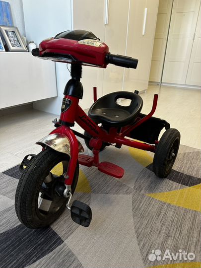 Детский велосипед с ручкой