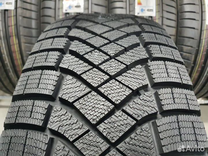 Pirelli Ice Zero FR 225/65 R17