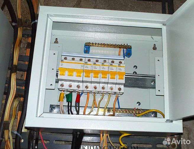 Электрик электромонтажник