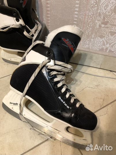 Коньки хоккейные