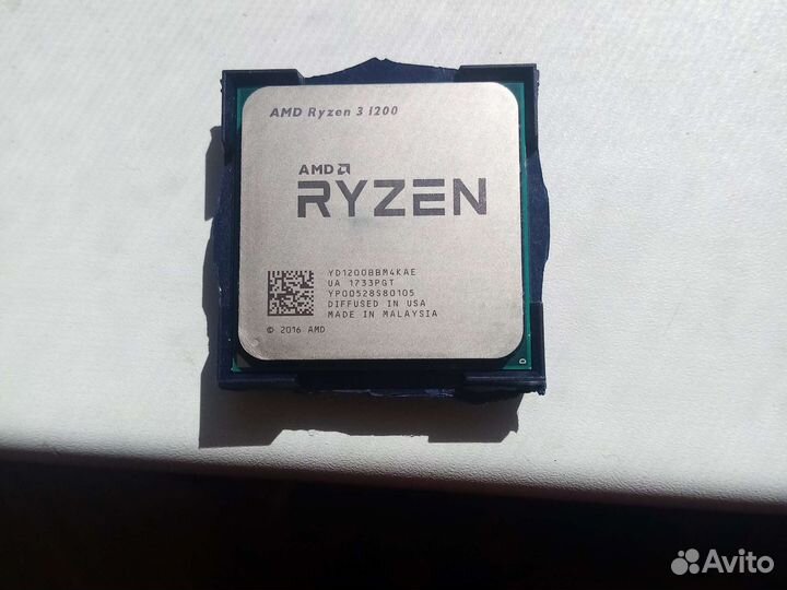 Процессор AMD ryzen 3 1200