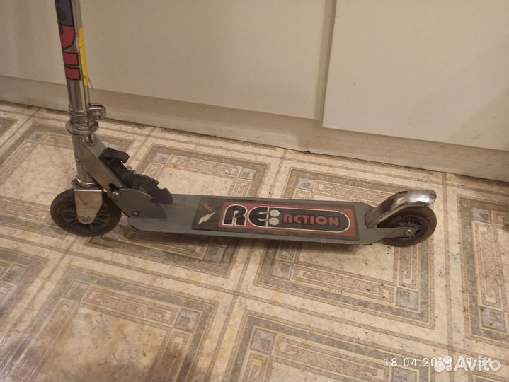 Самокат детский бу, состояние рабочее