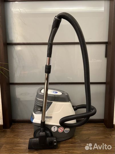 Пылесос с аквафильтром Karcher DS 5600 MediClean