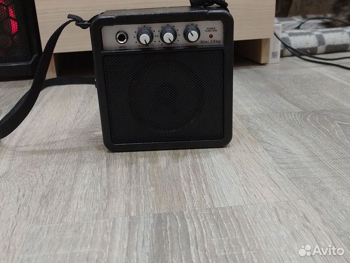 Гитарный комбоусилитель + переходник к компьютеру
